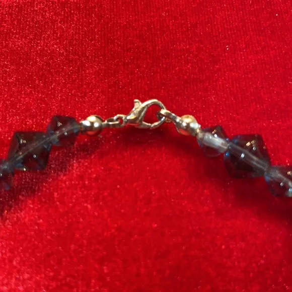 Glass Bead Ankle Bracelet. Ocean Blue Color. Silver Tone Lobster Claw Clasp. - Picture 4 of 5